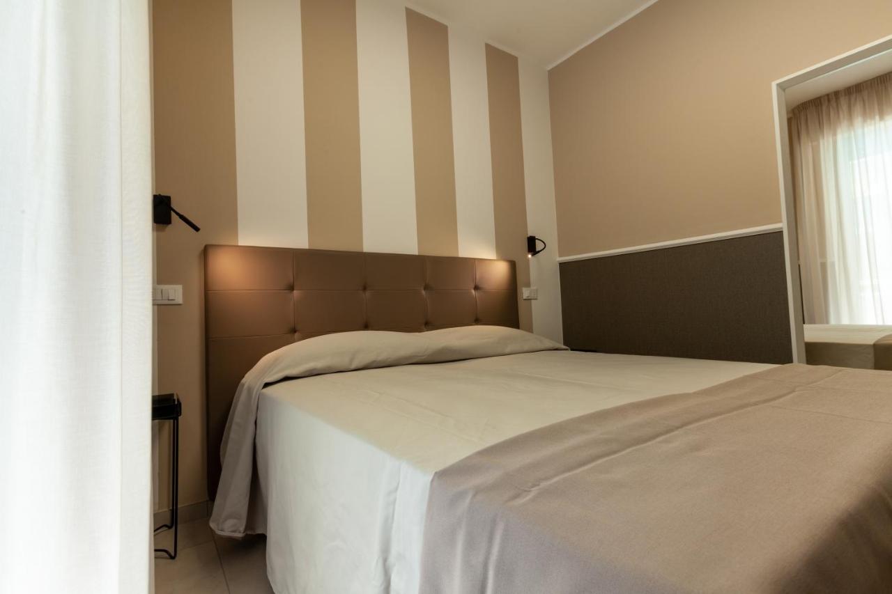 Holiday Club Residence Alba Adriatica Extérieur photo