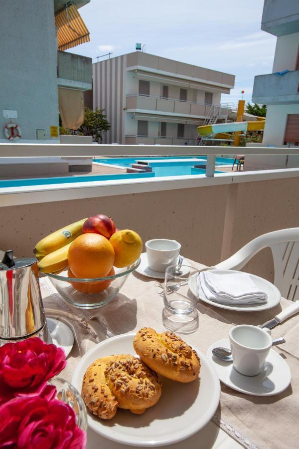 Holiday Club Residence Alba Adriatica Extérieur photo