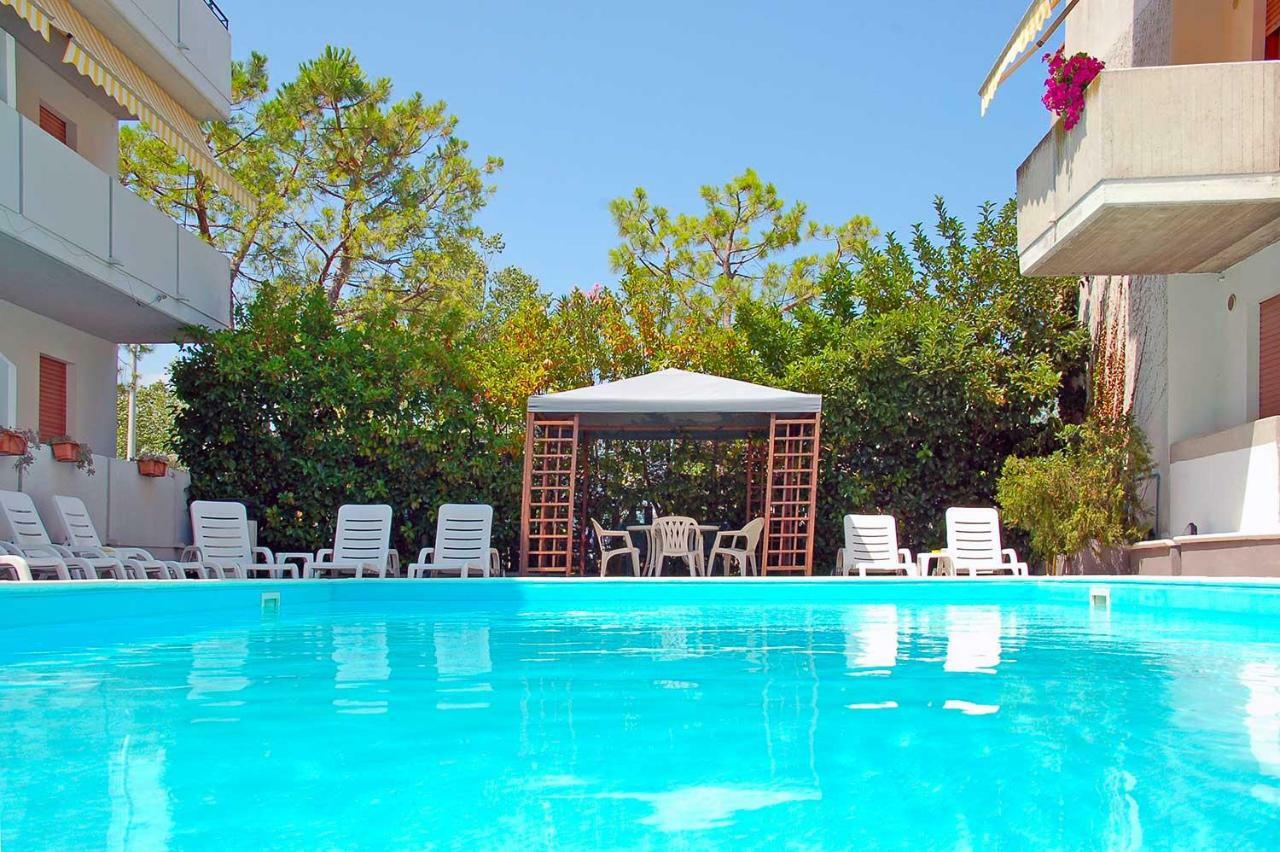 Holiday Club Residence Alba Adriatica Extérieur photo